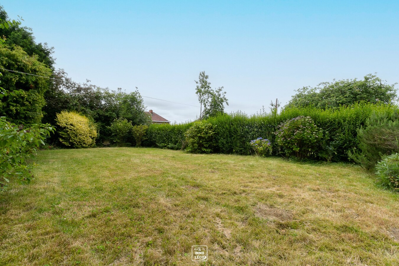 3 façades avec garage, jardin, excellent potentiel, secteur "La Coquinie" ! 
