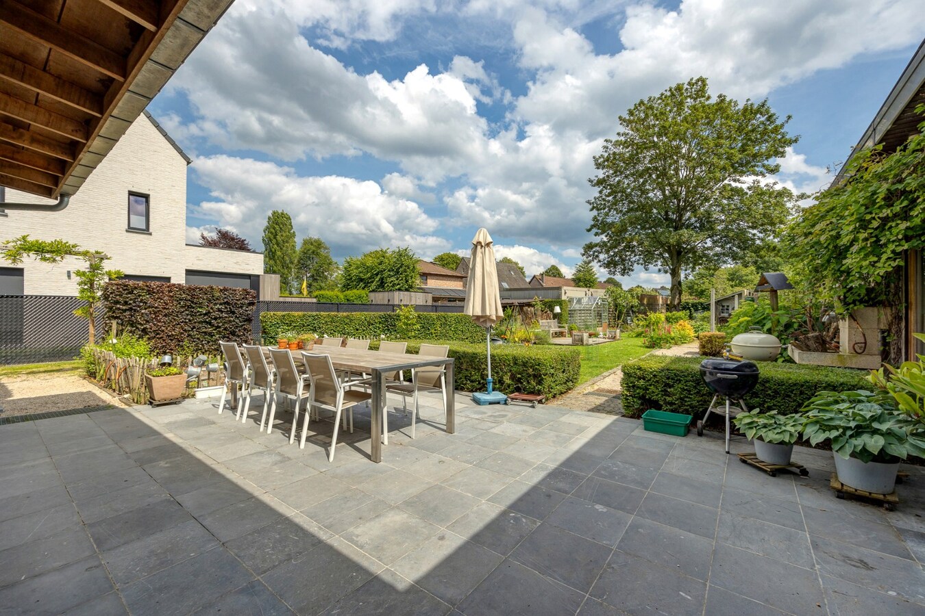 Karaktervolle hoeve op 945 meter-kangoeroewoning mogelijk 