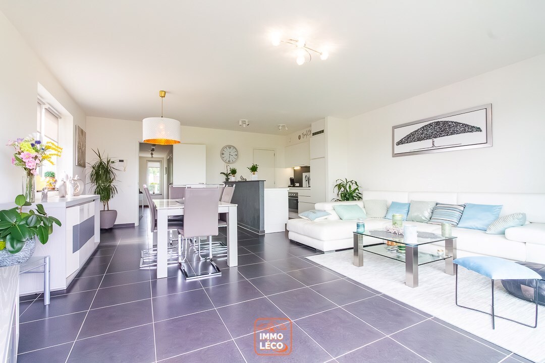 Appartement moderne avec terrasse et parking privé, en face du parc de Mouscron ! 