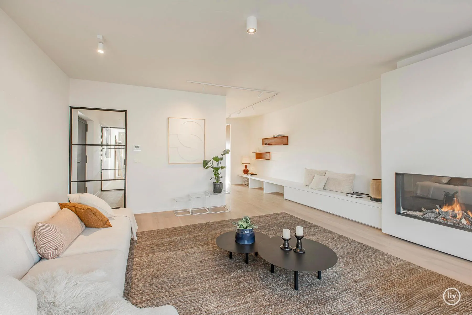 Maison de coin entièrement rénovée, idéalement située, comprenant 3 chambres à distance de marche du centre commercial de Knokke.