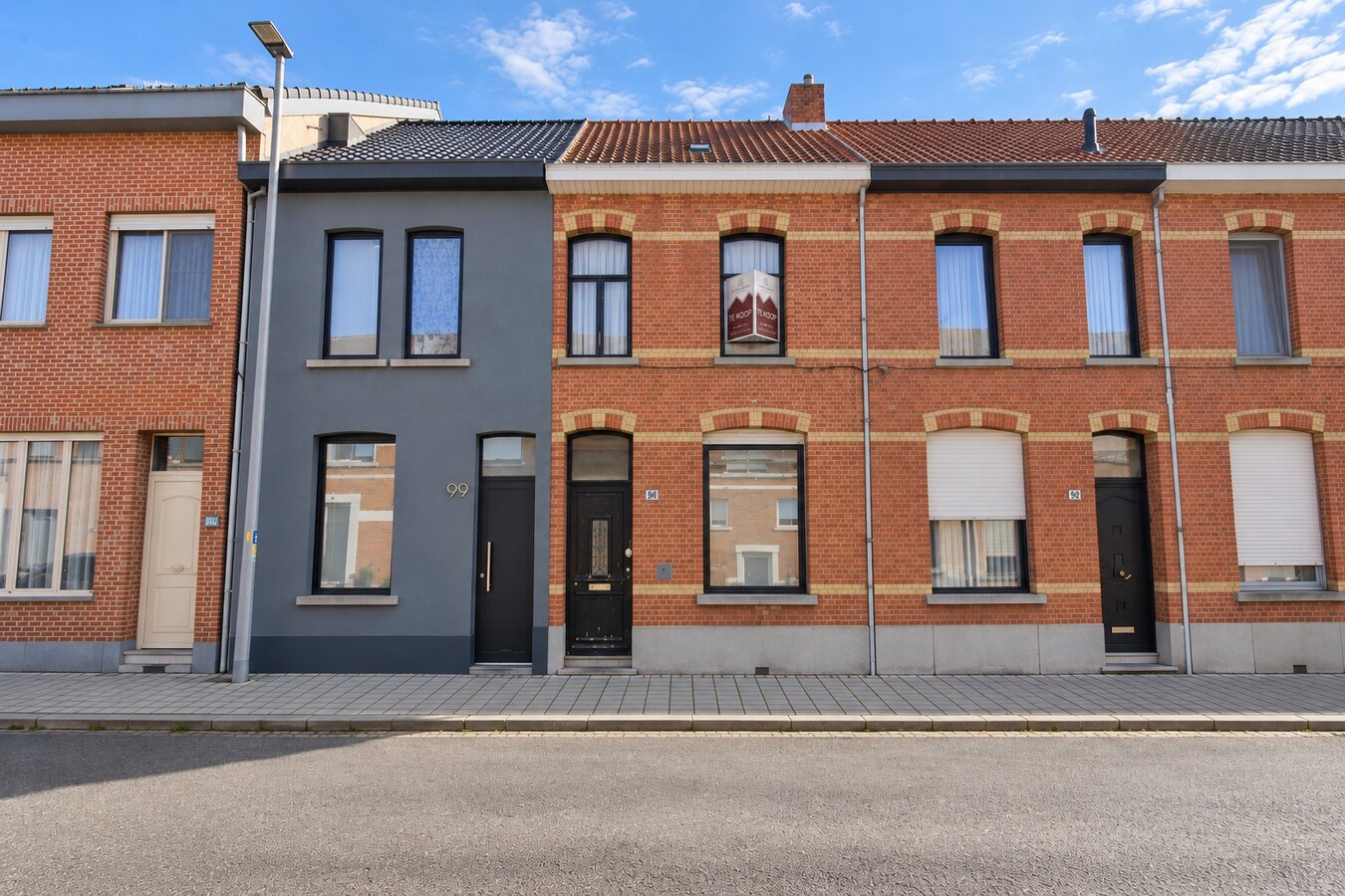 Te koop: Centraal gelegen stadwoning met 4 slaapkamers en diepe zuidgerichte tuin in Sint-Niklaas! 