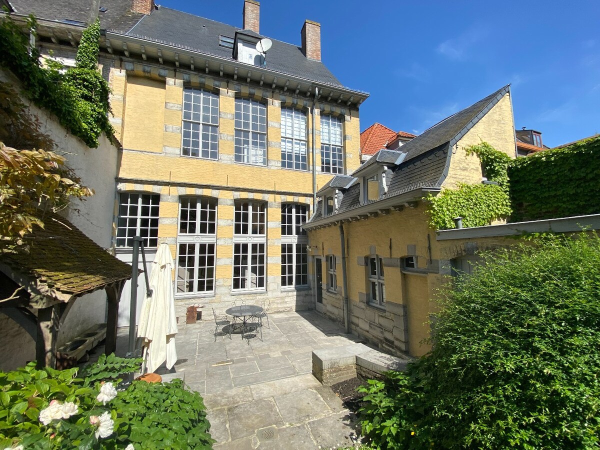 Loué - Maison de maître - Tournai
