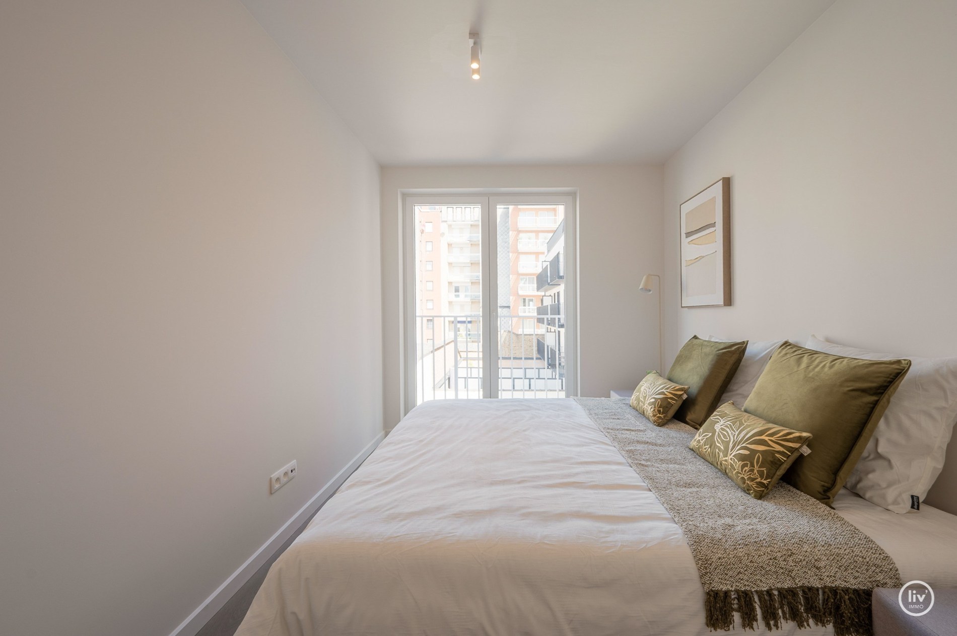 Zuidgericht nieuwbouwappartement met 2 slaapkamers op topligging aan de Kustlaan. 