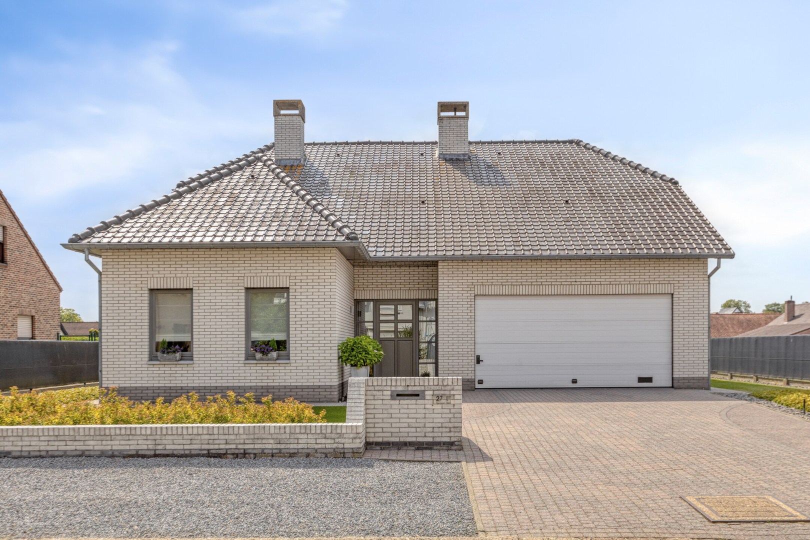 Ruime, energiezuinige gezinswoning met 4 slpk. en verwarmd zwembad in Leopoldsburg 