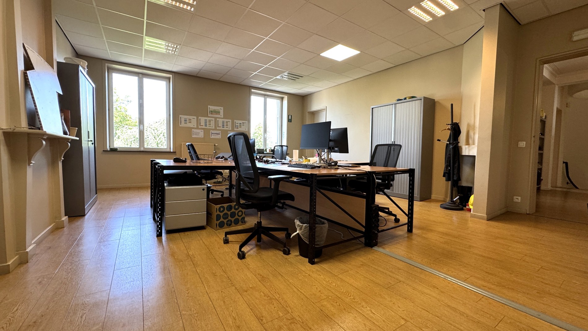 Kantoren te huur in riante herenwoning aan het Zuid in Gent