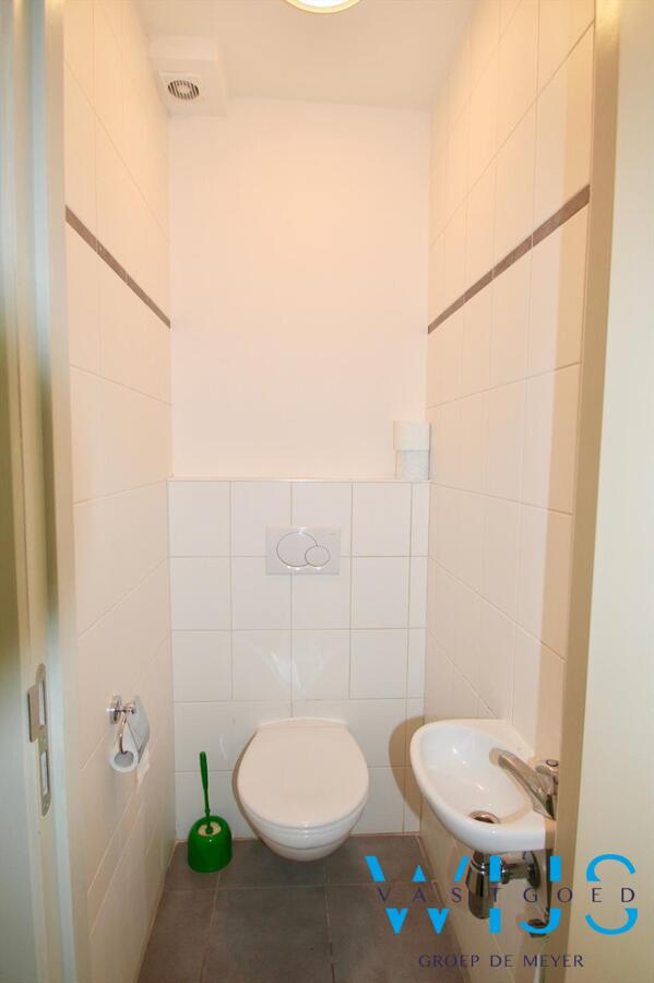 Gelijkvloers tweeslaapkamer appartement in hartje Ertvelde! 