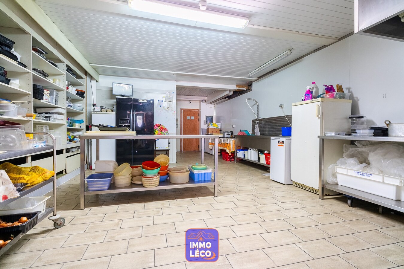 Maison de commerce avec habitation et jardin, EN PLEIN CENTRE-VILLE ! 