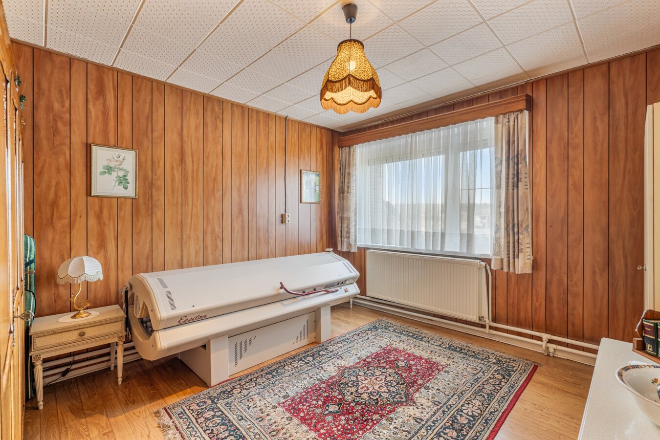 Halfvrijstaande gezinswoning met veel mogelijkheden op een perceel van 8are! 