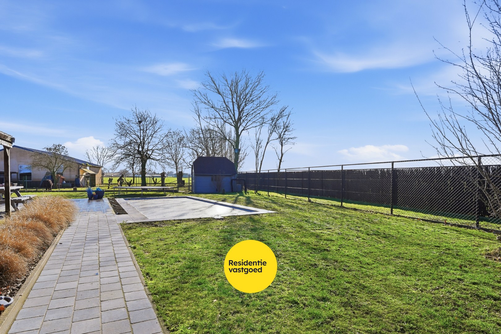 Landelijk gelegen villa met loods in Aartrijke 