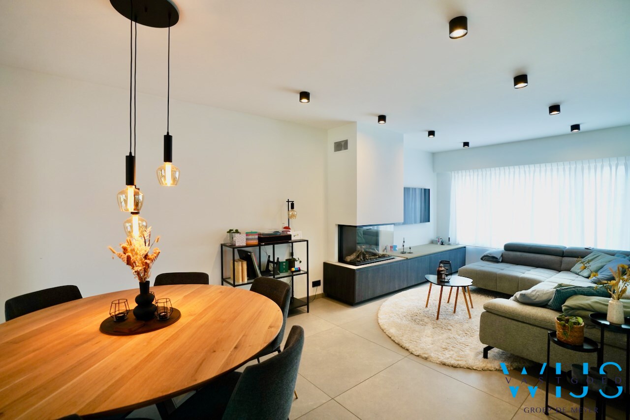 Gezellig instapklaar woonhuis in het hart van Eeklo 