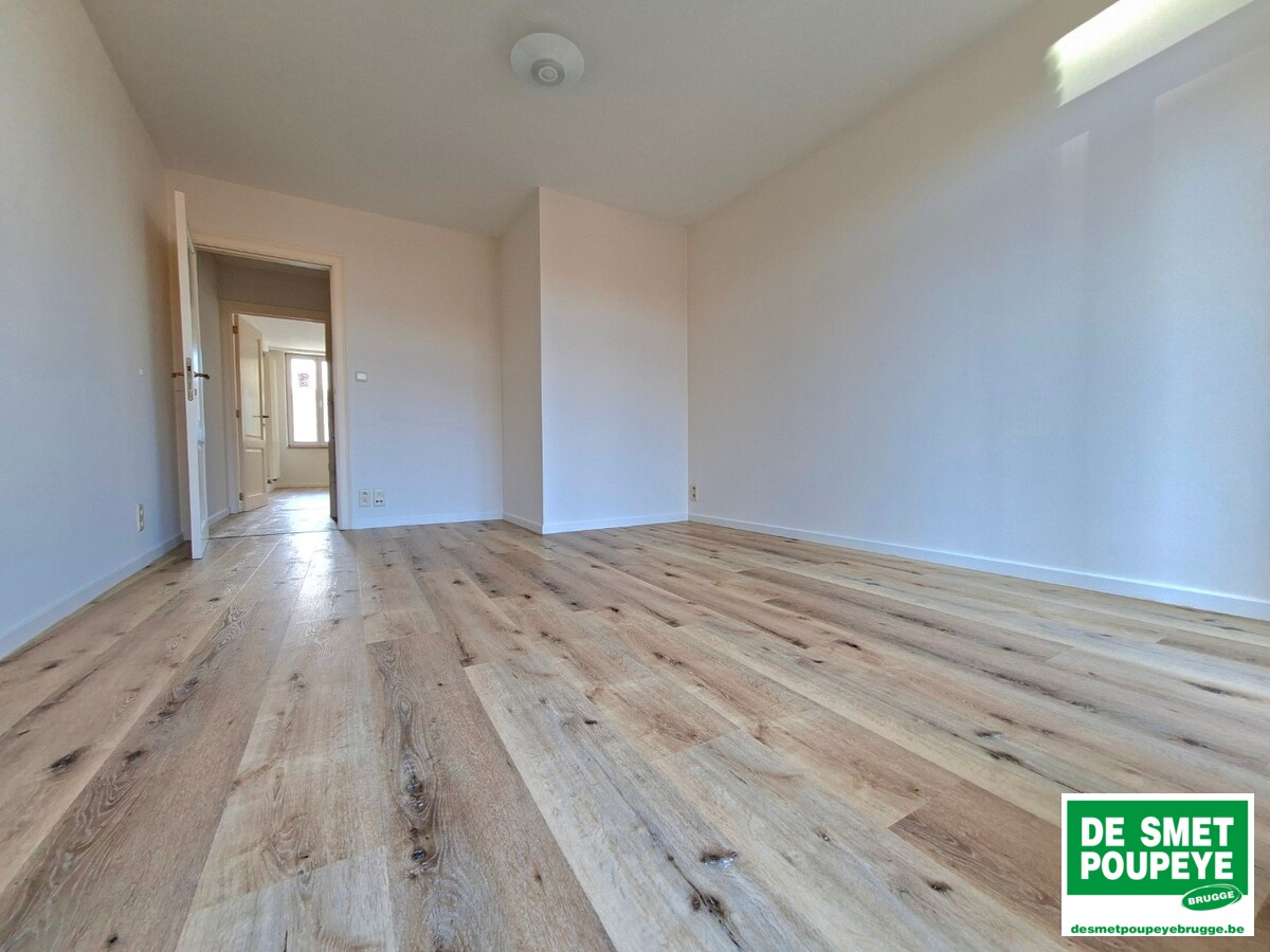 Ruim triplex appartement met 2 terrassen 