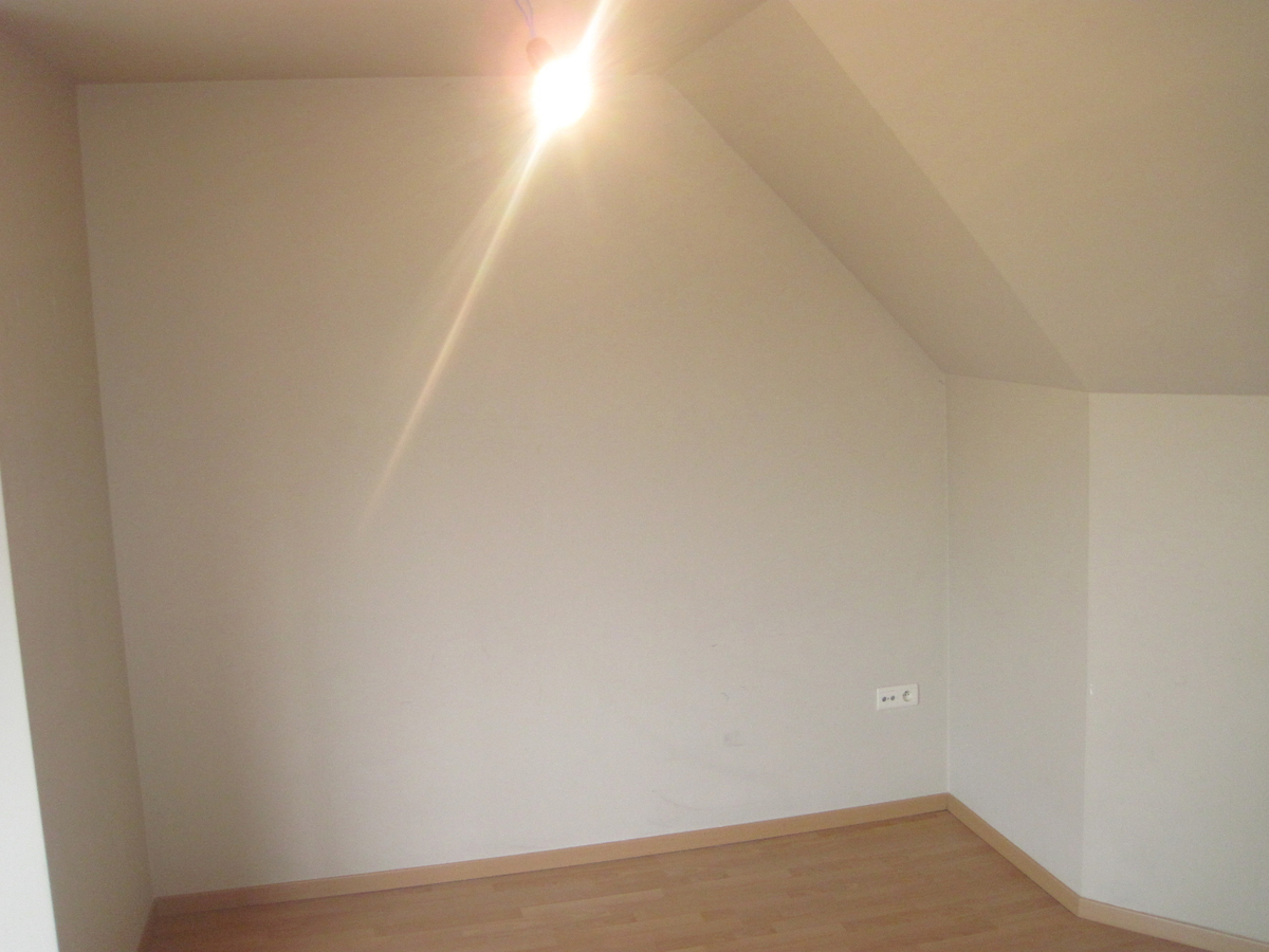 Lichtrijk appartement in centrum Asper.  GEEN VASTE KOSTEN ! 