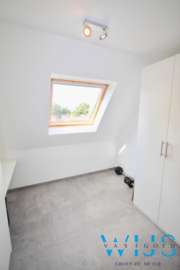 Prachtig afgewerkt appartement in hartje Wippelgem EVERGEM! 