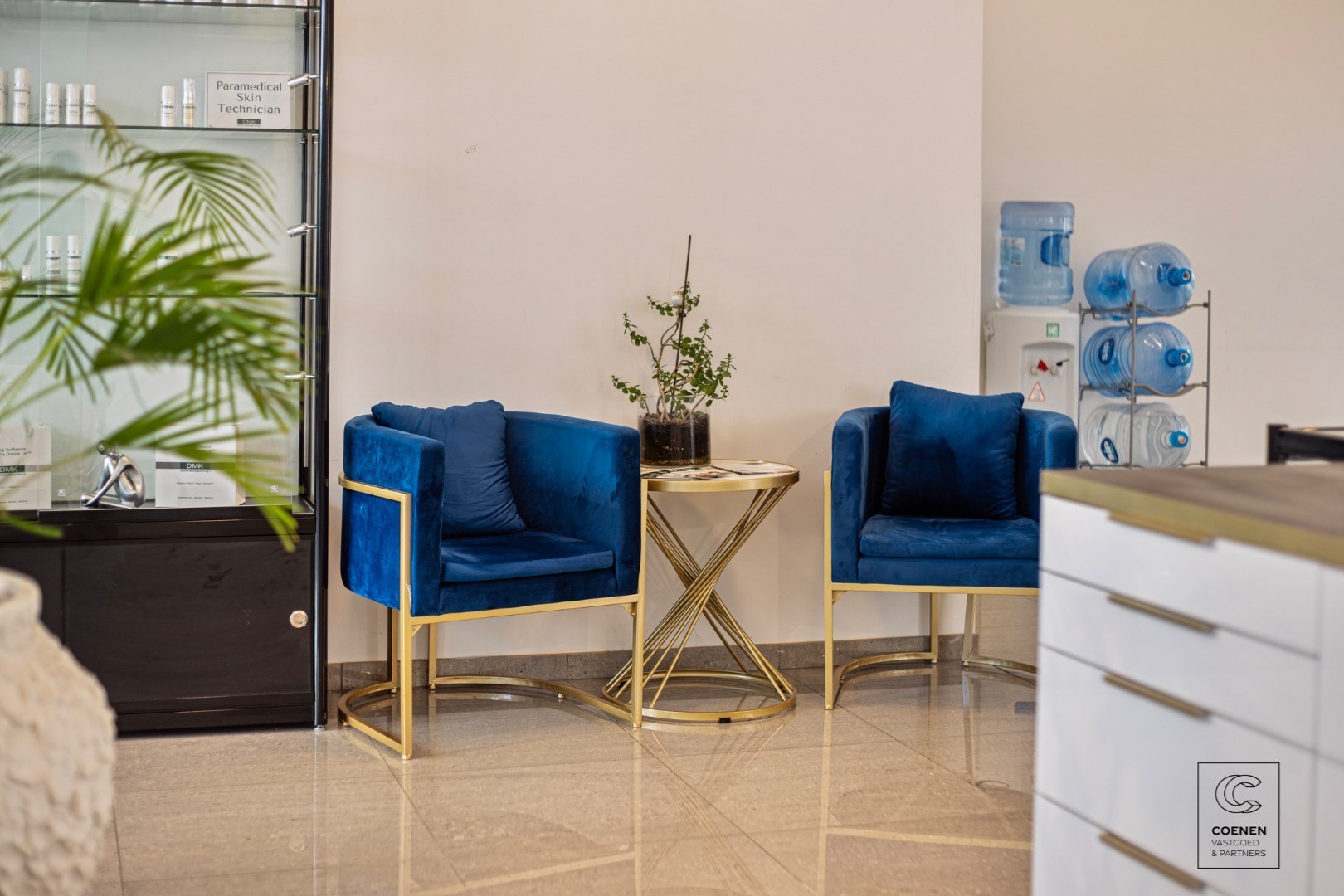 Prachtige handelsruimte met een bruikbare oppervlakte van 355 m² op een SCHITTERENDE locatie te Berchem 