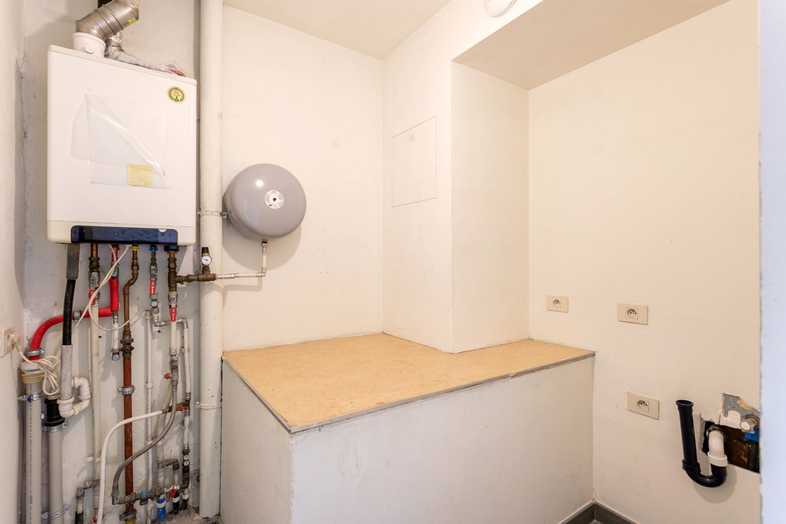 Gelijkvloers appartement met 1 slaapkamer en lage lasten in hartje Halle 