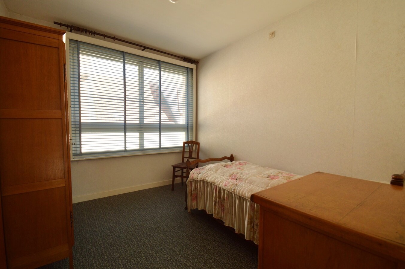 Te renoveren gezinswoning in het centrum - Heist 