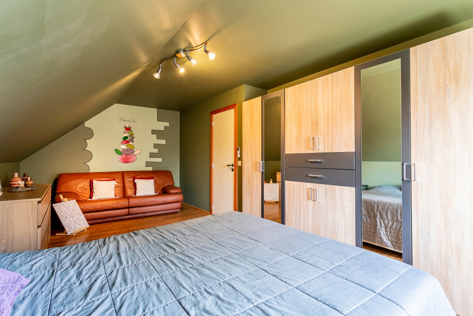 Instapklare woning met 3 slpks, garage, carport en tuin 