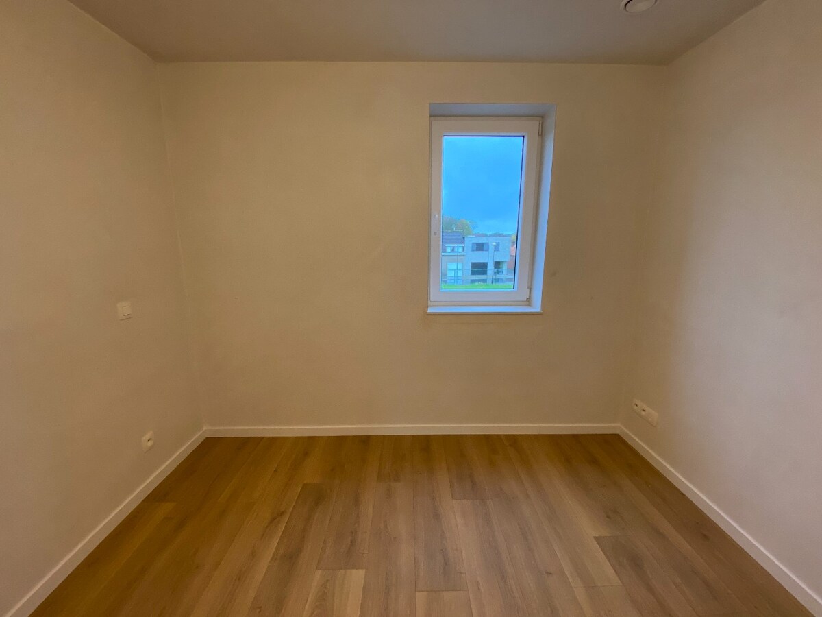 Energiezuinige nieuwbouwwoning met 3 slaapkamers en garage te Houthulst 