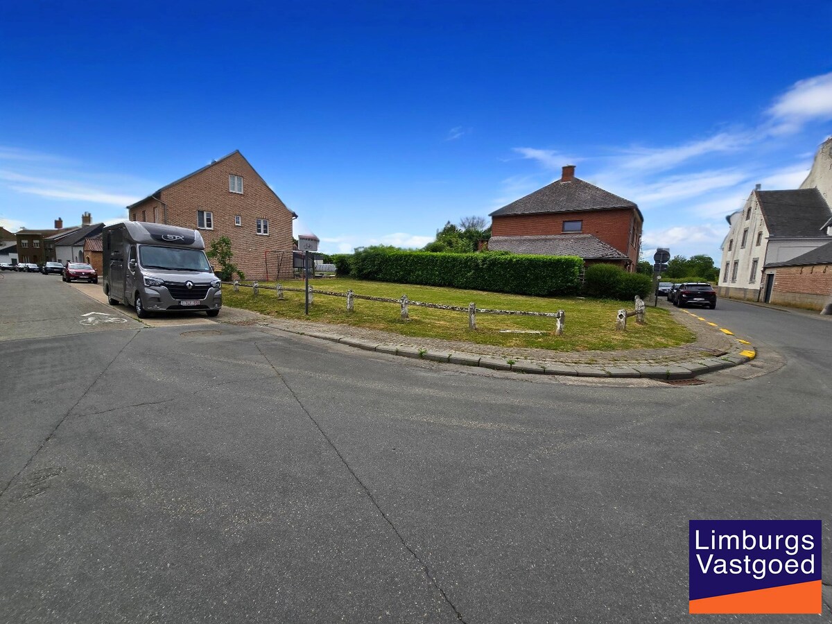 Nieuwbouwwoning, open bebouwing, 2 slpk, te Walshoutem 