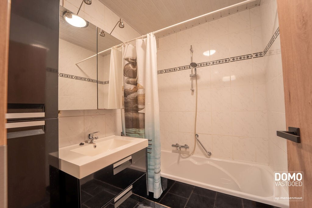 Verzorgd appartement met 2 slaapkamers te Kuringen 