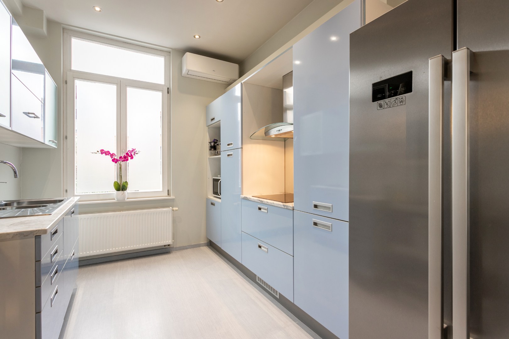 Stadswoning met mogelijke praktijkruimte te centrum Halle 