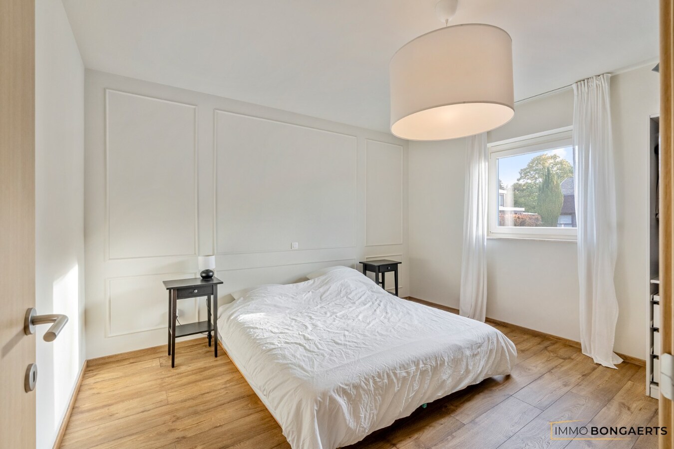 Gelijkvloers appartement met 2 slaapkamers 