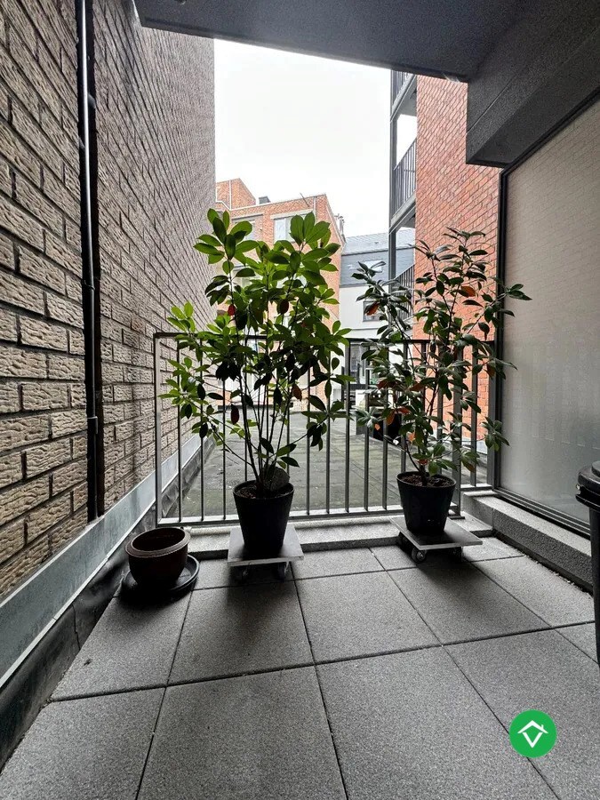 Appartement met 2 slaapkamers en garage Coupure te Gent 