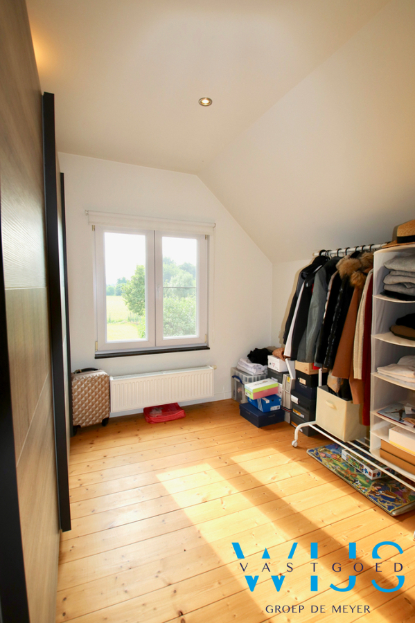 Instapklaar en gezellig woonhuis met 2 slaapkamers en tuin ! 