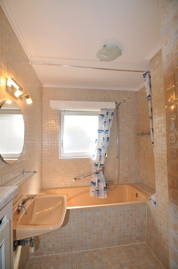 Ruim appartement 3 slaapkamers en garage 