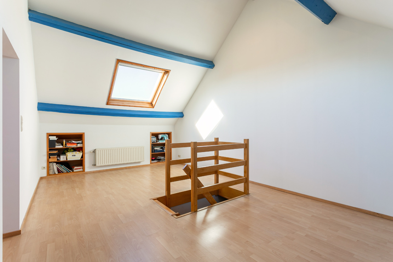 Instapklare driegevelwoning met 4 slpk te Lembeek 