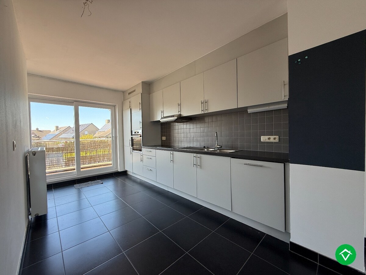 Duplexappartement met twee slaapkamers, zonneterras en parking te Moorslede 