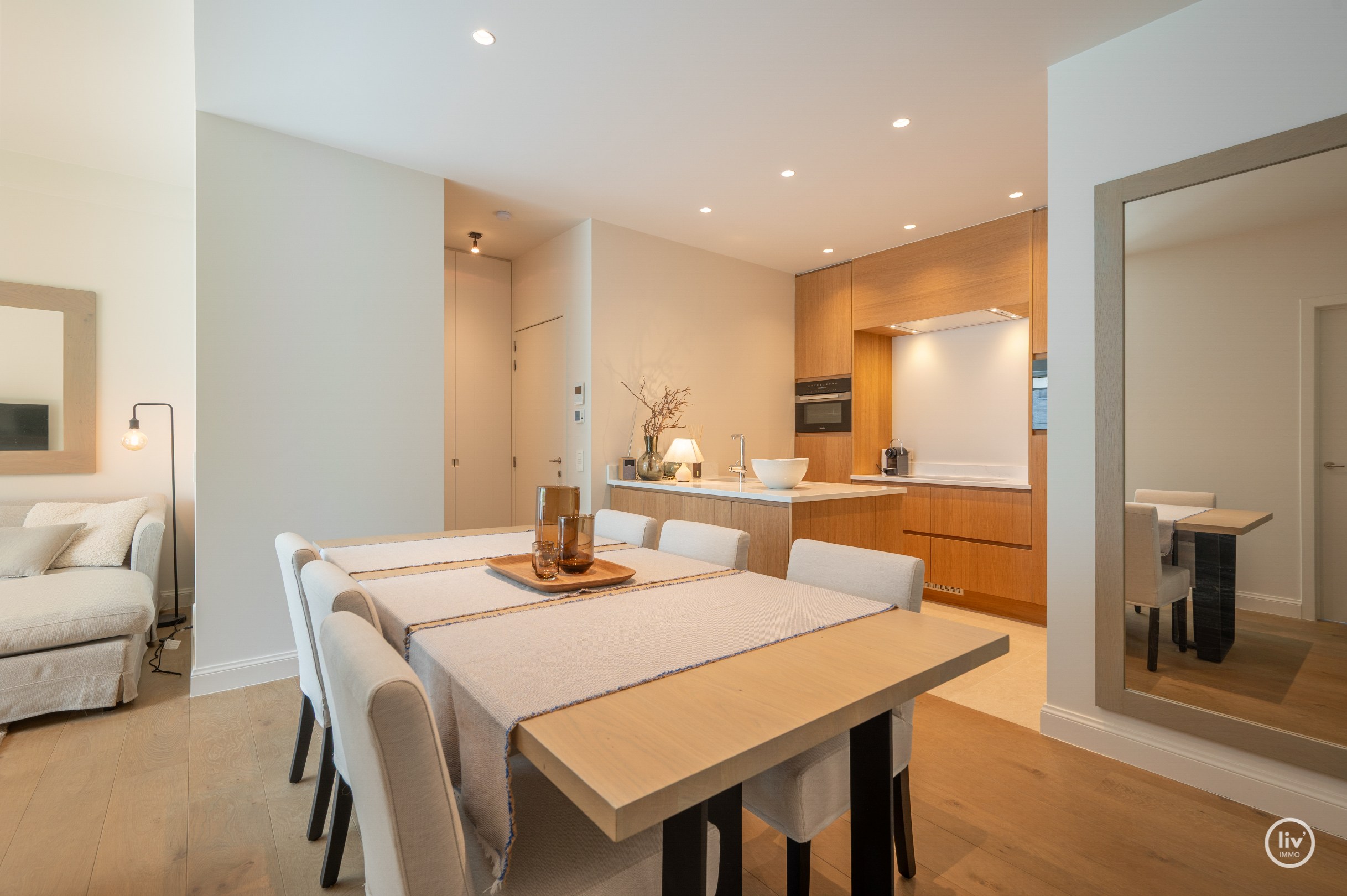 Gezellig gelijkvloersappartement met tof terras gelegen op de Leopoldlaan te Knokke. 