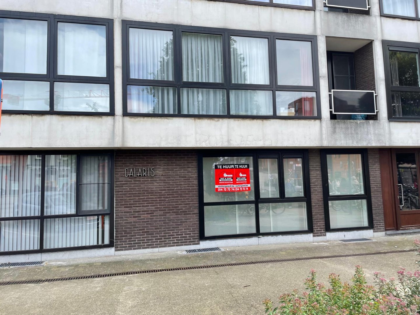 Prachtig gelijkvloers appartement met 3 slaapkamers en terras, midden in het centrum! 