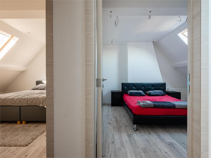 Ruime, subliem gerenoveerde woning in hartje Eeklo 