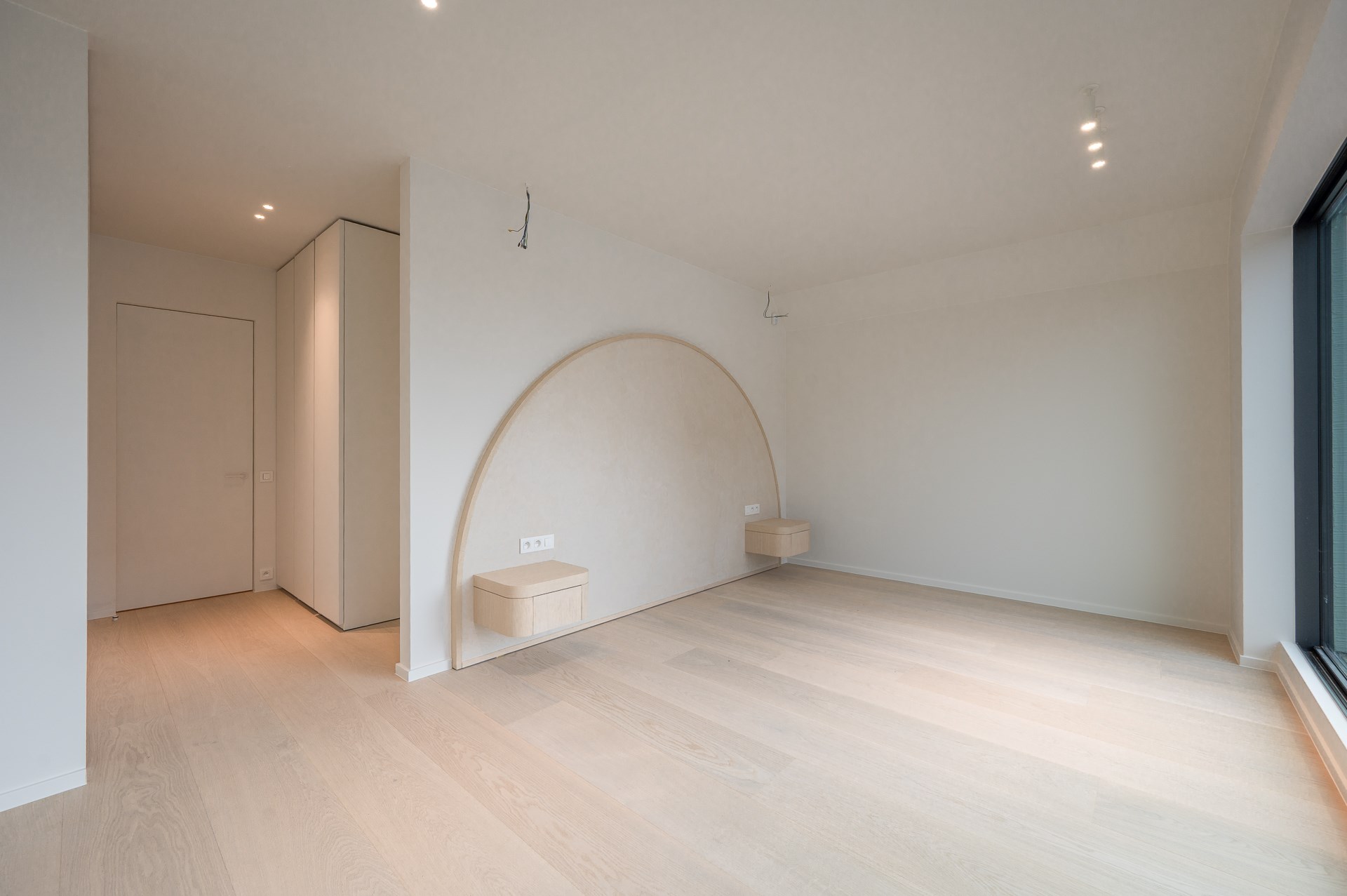 Luxueuze volledig afgewerkte nieuwbouwvilla gelegen aan de rand van het Zoute. 