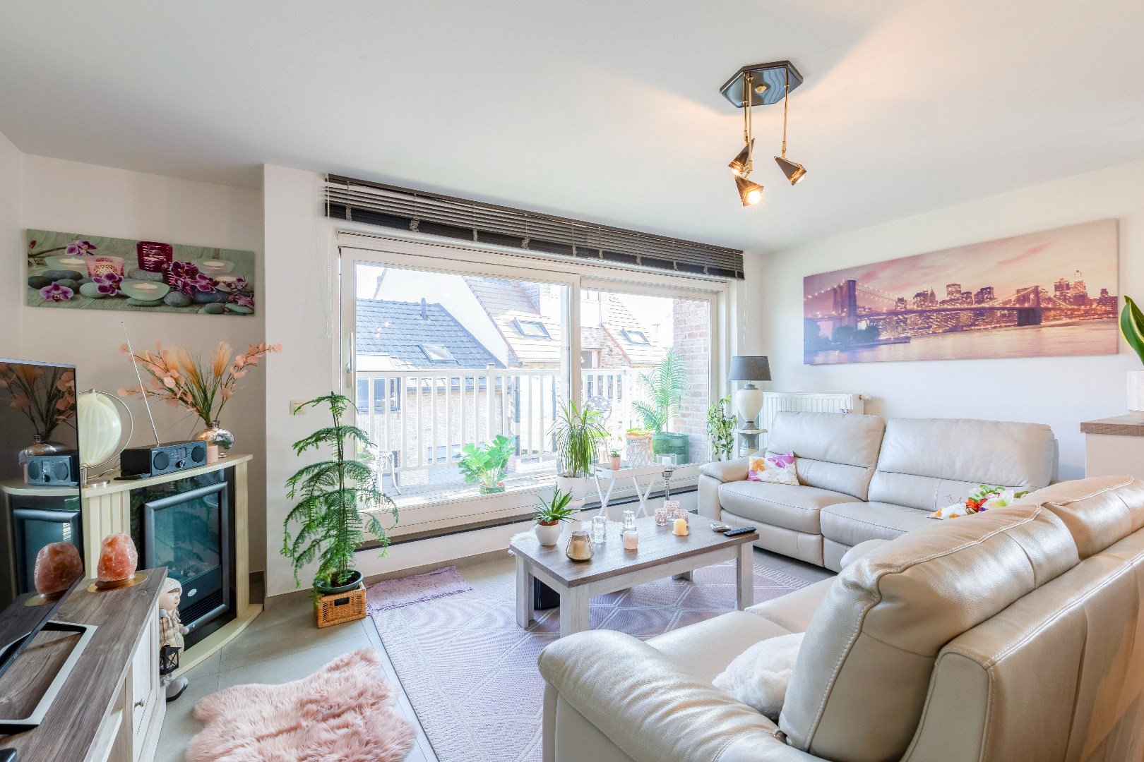 Goed onderhouden app. met groot terras te Astene (bouwjaar 2015) VRIJ BIJ AKTE 