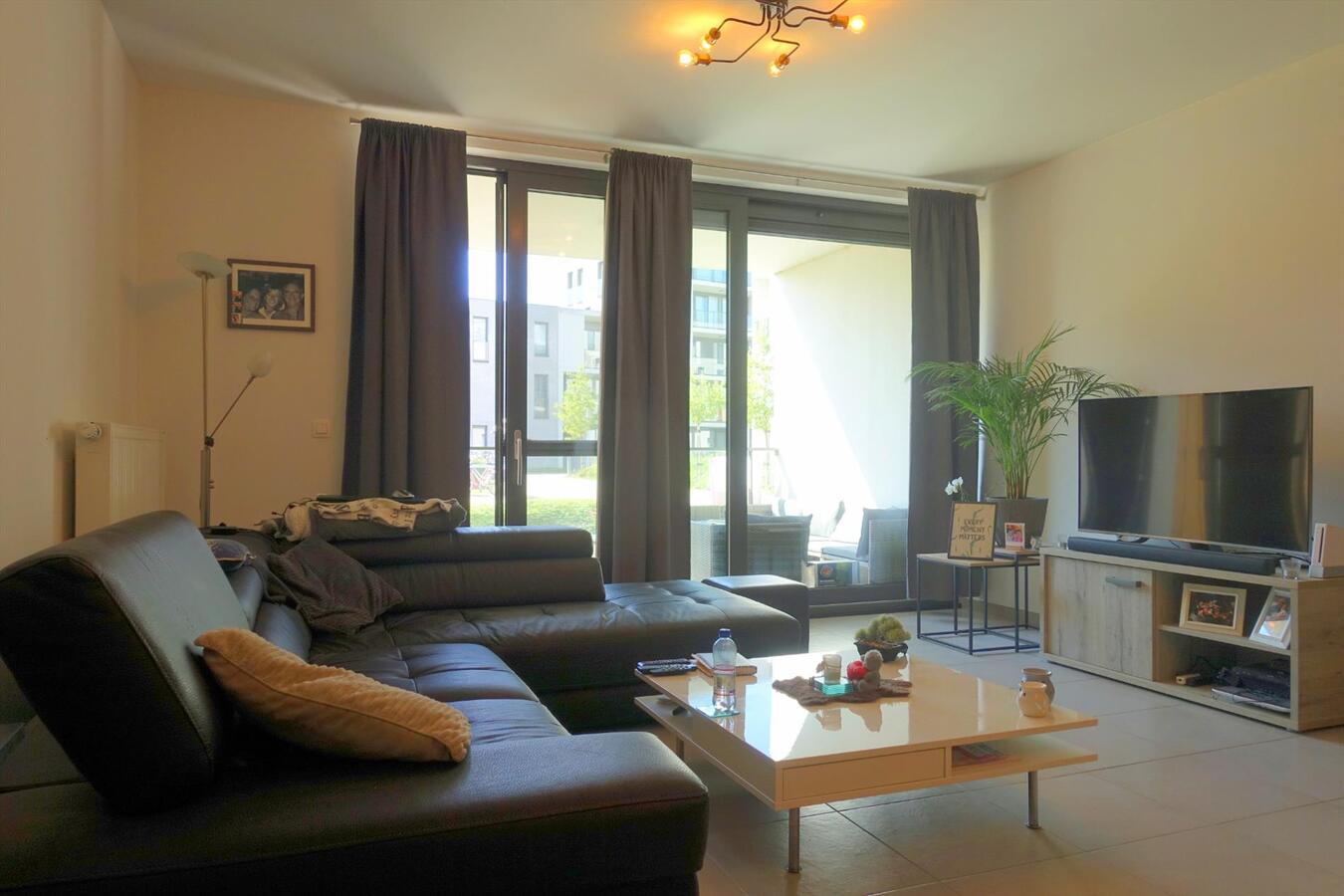 Lichtrijk appartement met terras 