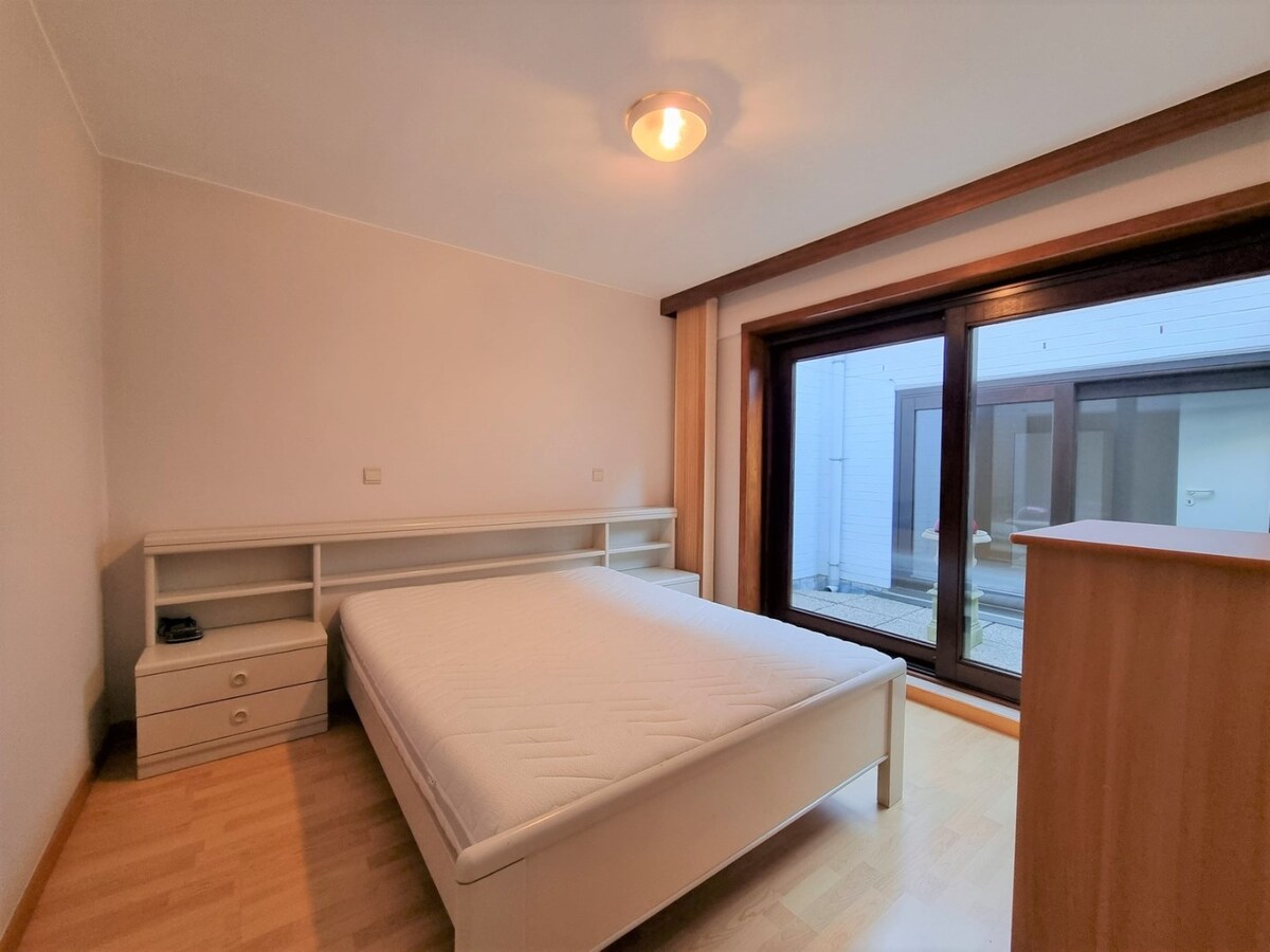 Uitzonderlijk groot (+- 170 m²!!) gelijkvloers appartement vlakbij het strand - Heist 