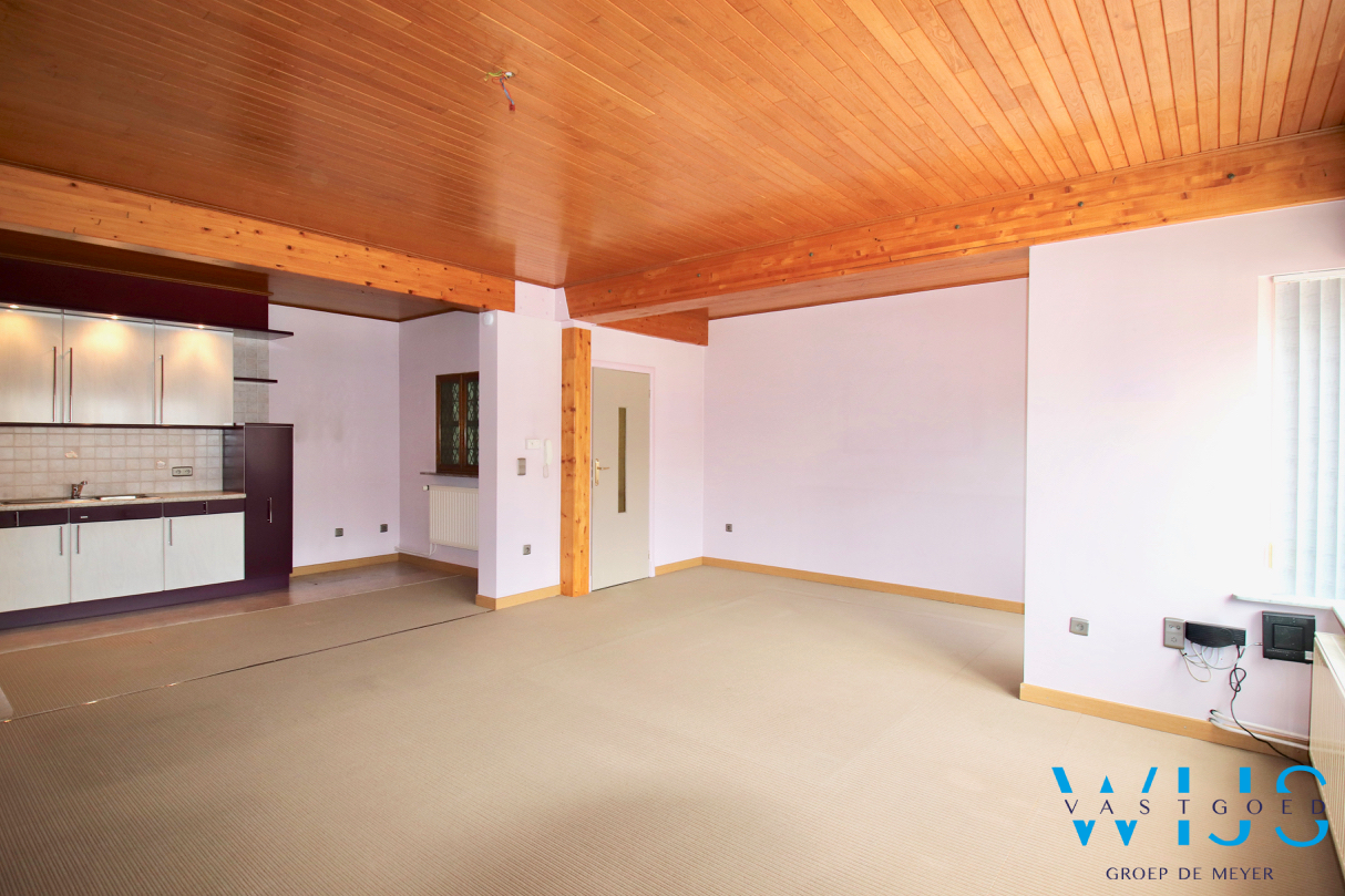 Ruim 2 slaapkamerappartement met zonneterras &amp; garage in hartje ERTVELDE! 