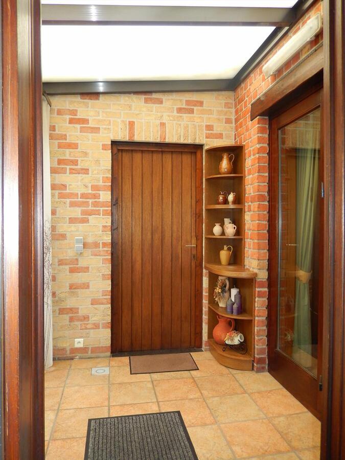 Woning met 4 slaapkamers en grote zonnige tuin 