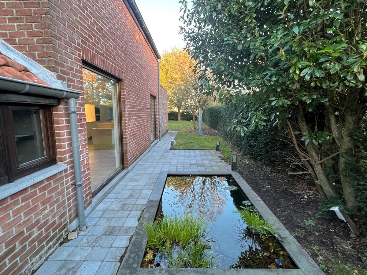 Ruime gezinswoning nabij centrum Deinze 