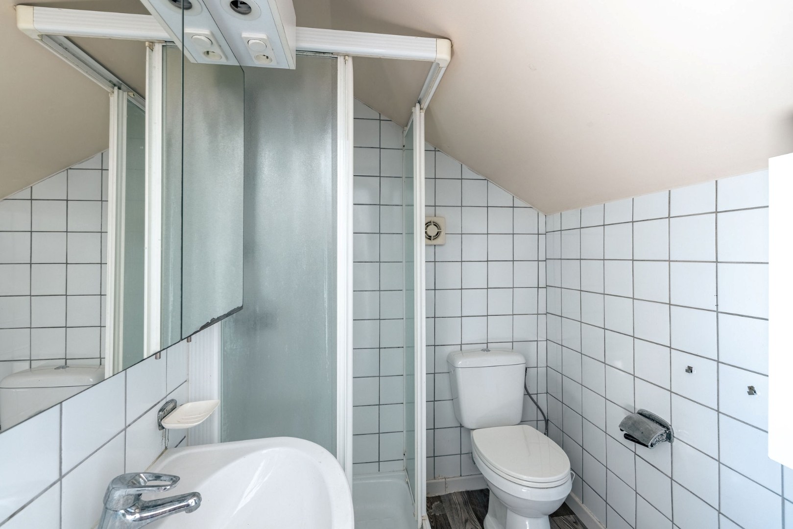 Lichtrijke studio met parkzicht te Sint-Amandsberg 
