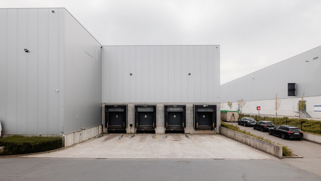 Logistiek bedrijfspand te huur in industriezone Z4 in Asse