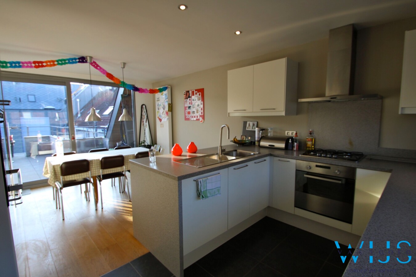 Prachtige stijlvolle woning vlakbij het station Gent-Sint Pieters! 