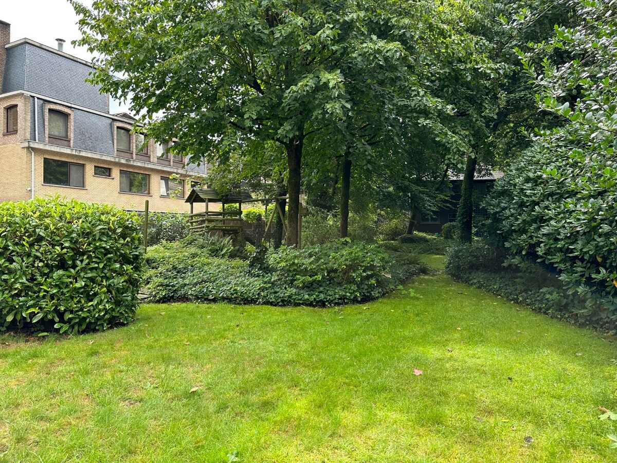 Ruime te renoveren woning met 5 slaapkamers op 1.250 m² 