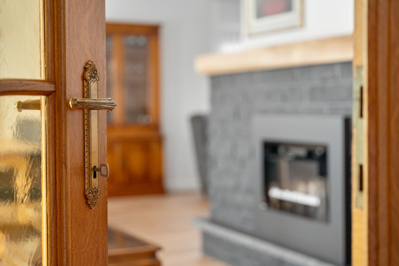 Zeer goed onderhouden gelijkvloerse gezinswoning op een riant perceel van 19a75ca op een rustige locatie te Schalkhoven, een deelgemeente van Hoeselt. 