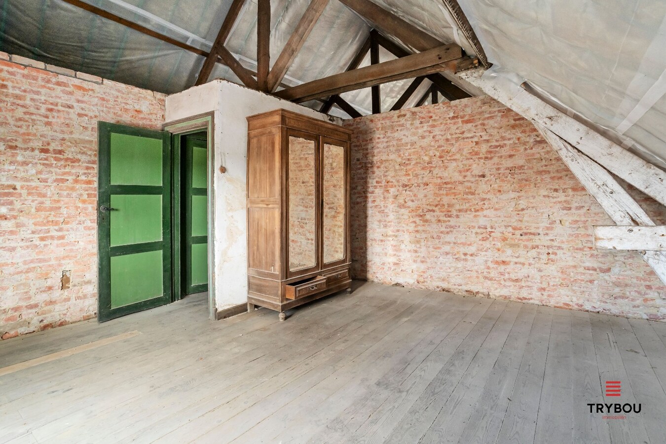 Prachtige hoeve bestaande uit woning met diverse bijgebouwen 