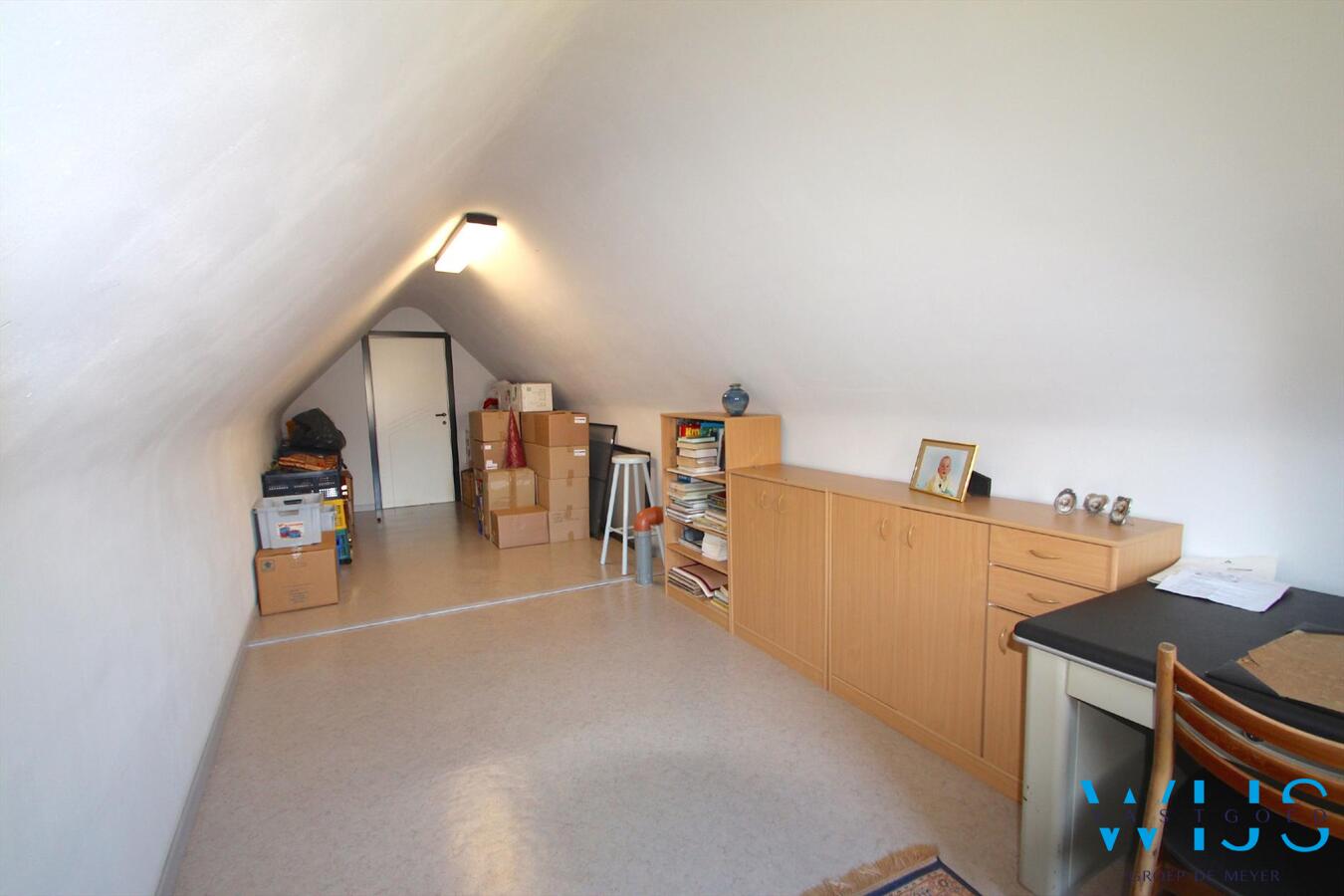 Prachtige instapklare tot in de puntjes onderhouden woning te Wachtebeke ! 