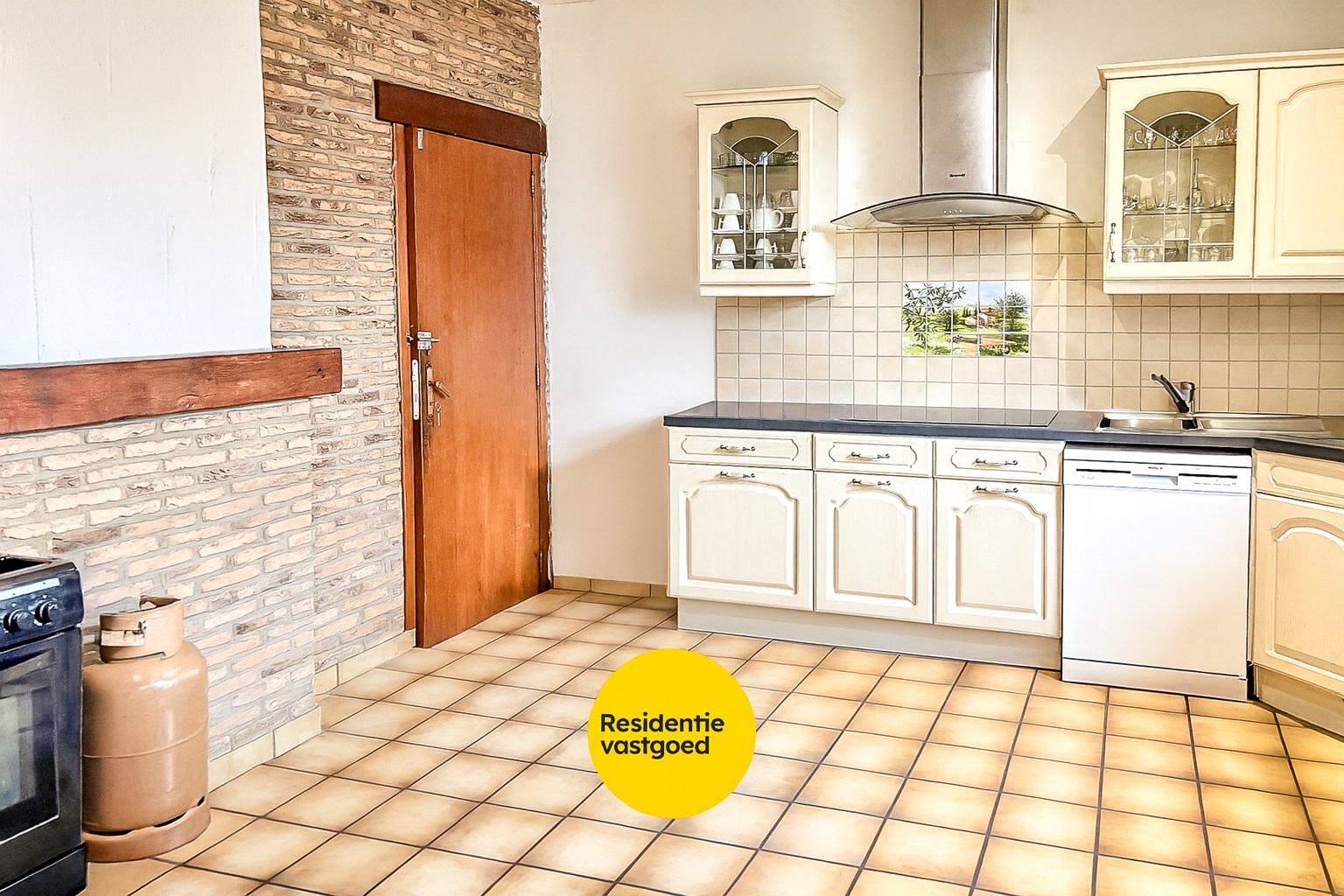 Unieke eigendom met woning, appartement en een bouwgrond! 