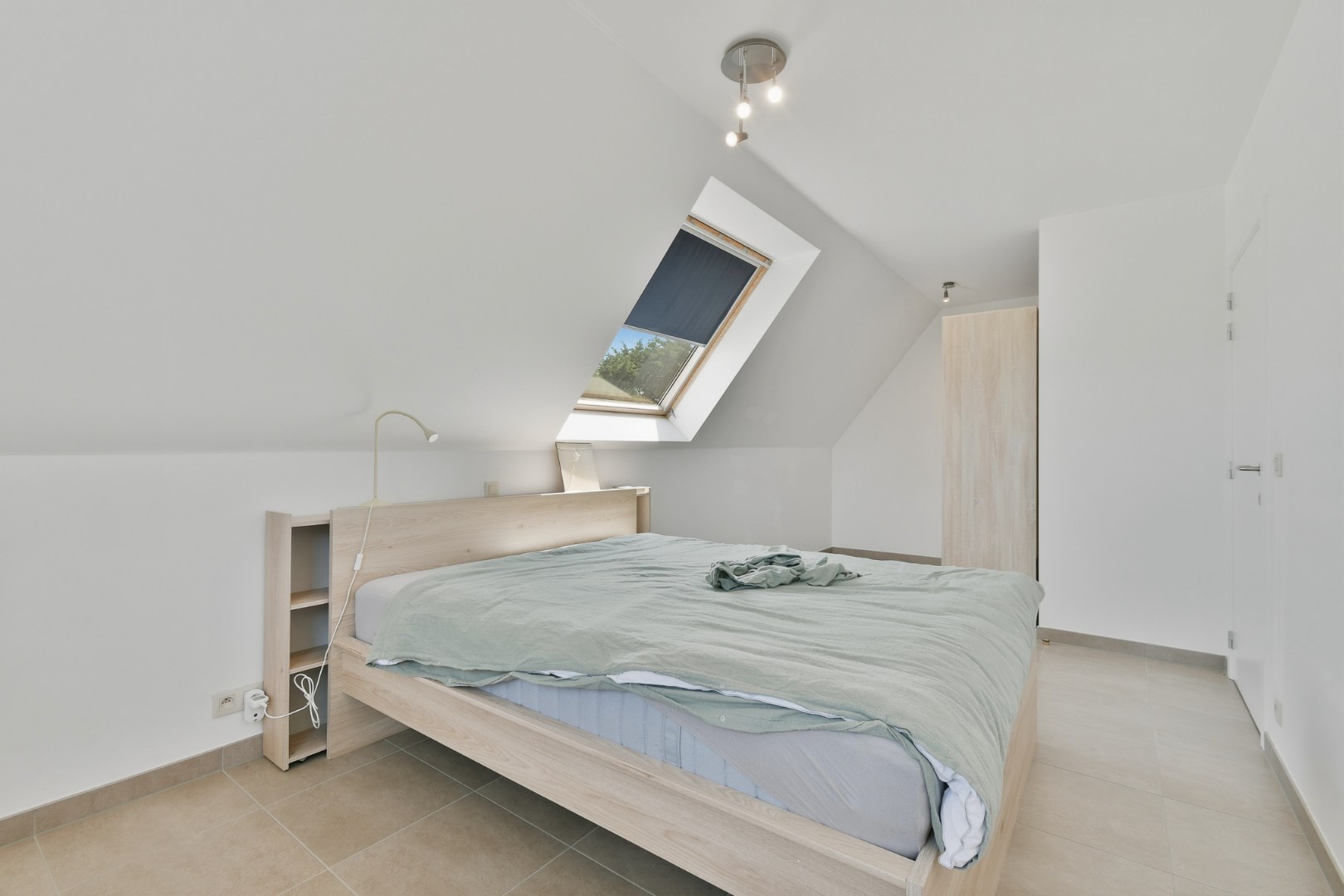 Ruim duplex appartement te huur in het centrum van Oudenburg 